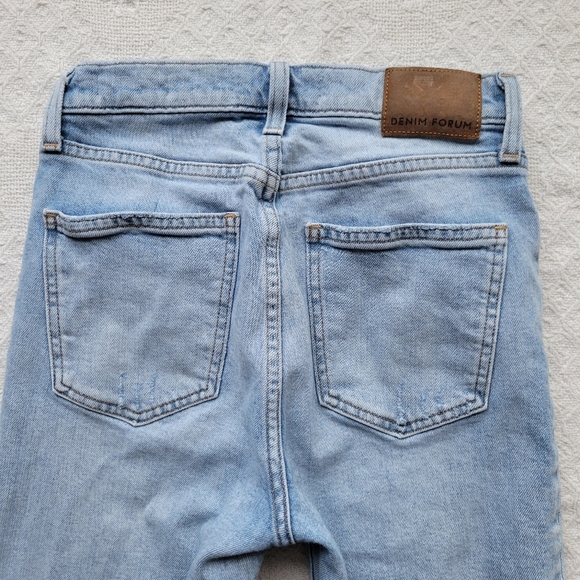 Denim Forum, The Yoko High Rise Slim 28L Organic Cotton Casual Jeans- Light Wash - Picture 5 of 9